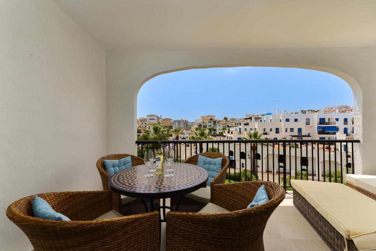 Duquesa Port Retreat Apartment Manilva Exterior photo